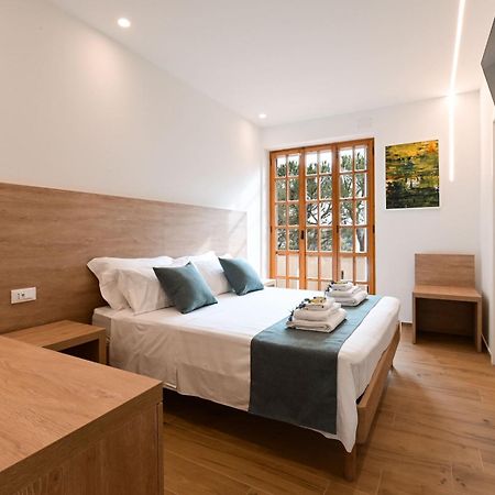 Villa Lucilla - B&B Rooms And Pool 포텐차 피체나 외부 사진