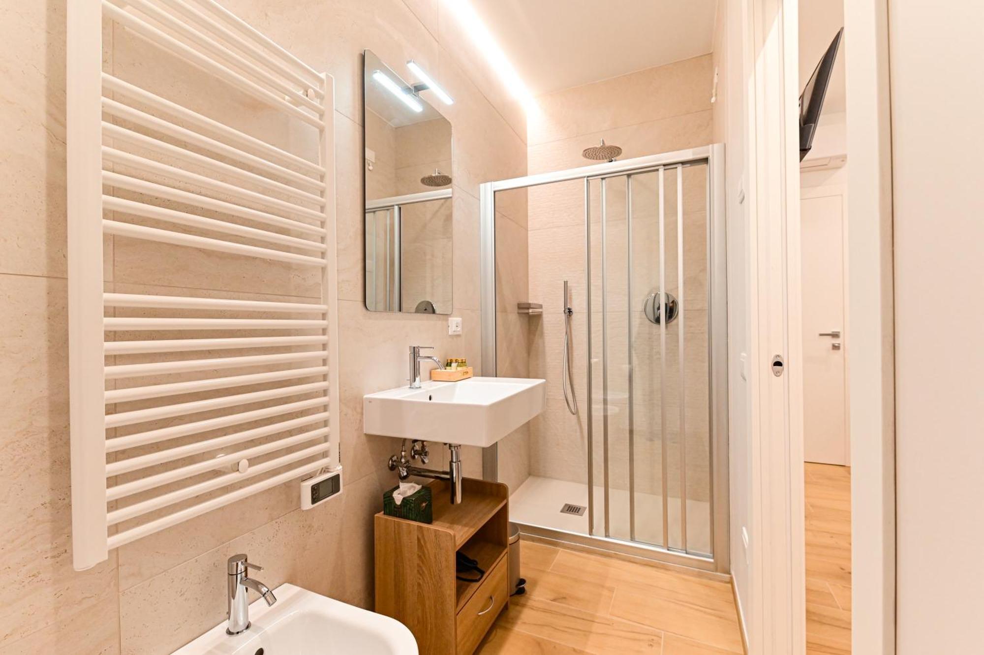 Villa Lucilla - B&B Rooms And Pool 포텐차 피체나 외부 사진